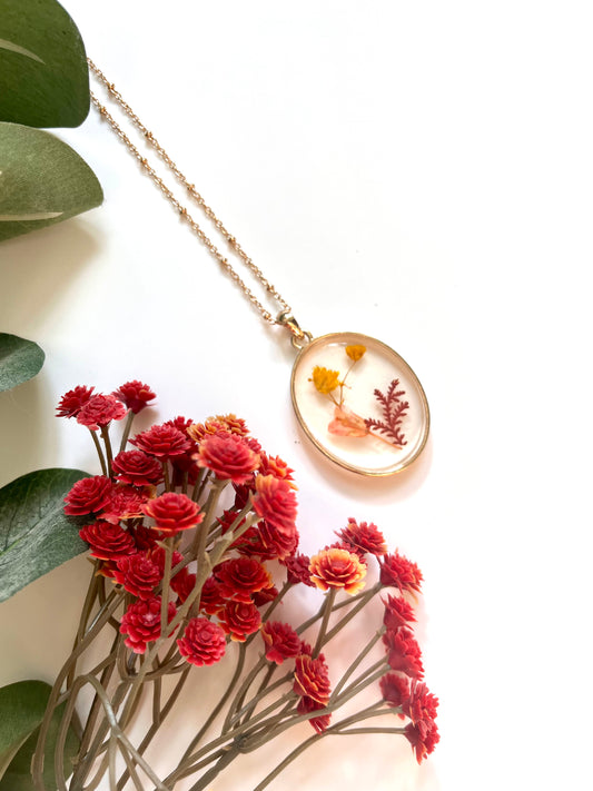 Gold Dried Flower Botanical Resin Necklace